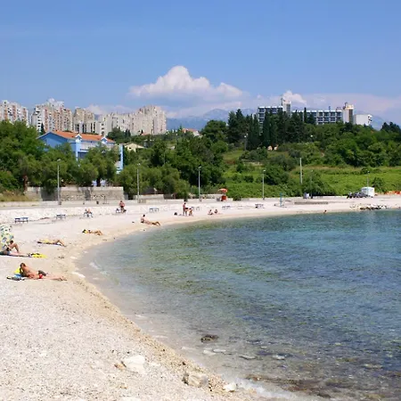 With Wifi - 23098 شقة